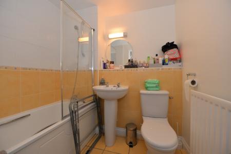 2 bedroom Flat to let in Hill Lane, Banister Park, Southampton, SO15