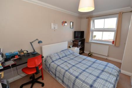 2 bedroom Flat to let in Hill Lane, Banister Park, Southampton, SO15