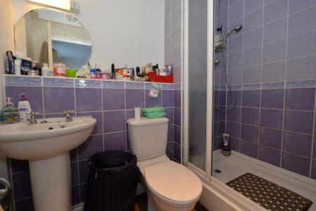 2 bedroom Flat to let in Hill Lane, Banister Park, Southampton, SO15