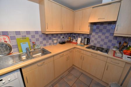 2 bedroom Flat to let in Hill Lane, Banister Park, Southampton, SO15