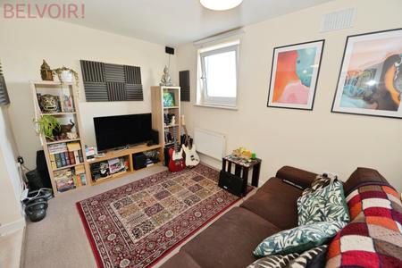 1 bedroom Flat to let in Alexander Square, Eastleigh, SO50