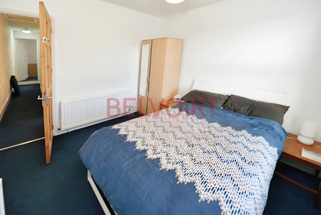 4 bedroom Terraced House for sale in Arnold Road, Southampton, SO17
