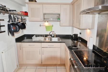 1 bedroom Flat to let in High Street, Southampton, SO14