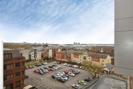 1 bedroom Flat to let in High Street, Southampton, SO14