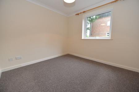 2 bedroom Flat to let in 27 Westwood Road, Southampton, SO17