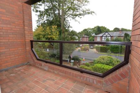 2 bedroom Flat to let in 27 Westwood Road, Southampton, SO17