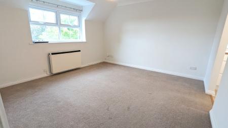 2 bedroom Flat to let in Chelveston Crescent, Southampton, SO16