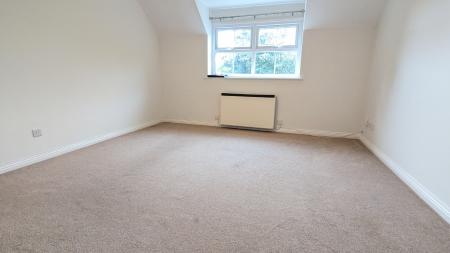 2 bedroom Flat to let in Chelveston Crescent, Southampton, SO16
