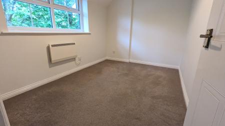 2 bedroom Flat to let in Chelveston Crescent, Southampton, SO16