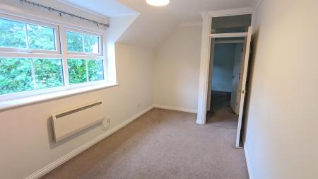 2 bedroom Flat to let in Chelveston Crescent, Southampton, SO16