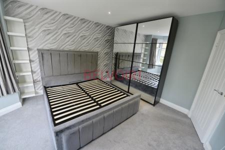 4 bedroom Semi-detached house to let in Upper Brownhill Road, Maybush, Southampton, SO16