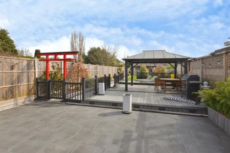 4 bedroom Semi-detached house to let in Upper Brownhill Road, Maybush, Southampton, SO16