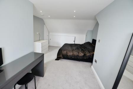 4 bedroom Semi-detached house to let in Upper Brownhill Road, Maybush, Southampton, SO16