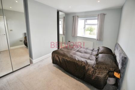 4 bedroom Semi-detached house to let in Upper Brownhill Road, Maybush, Southampton, SO16