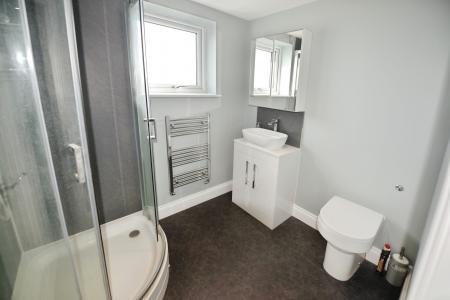 4 bedroom Semi-detached house to let in Upper Brownhill Road, Maybush, Southampton, SO16