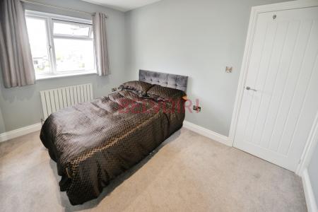 4 bedroom Semi-detached house to let in Upper Brownhill Road, Maybush, Southampton, SO16