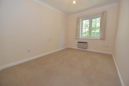 2 bedroom Flat to let in Westwood Road, Southampton, SO17