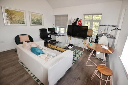 1 bedroom Flat to let in Millbrook Road East, Southampton, SO15