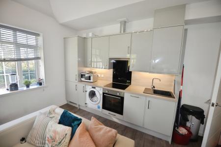 1 bedroom Flat to let in Millbrook Road East, Southampton, SO15
