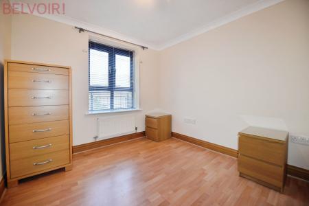 2 bedroom Flat to let in Canute Road, Southampton, SO14