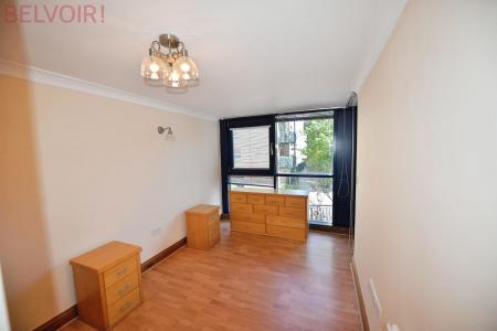 2 bedroom Flat to let in Canute Road, Southampton, SO14