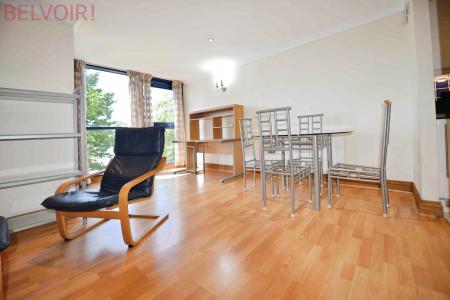 2 bedroom Flat to let in Canute Road, Southampton, SO14