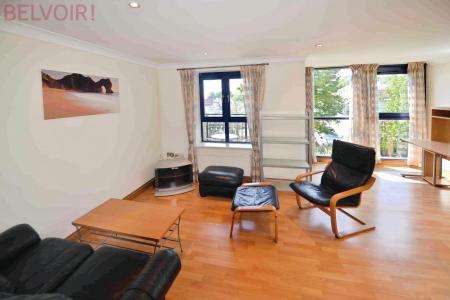 2 bedroom Flat to let in Canute Road, Southampton, SO14
