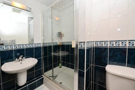 2 bedroom Flat to let in Canute Road, Southampton, SO14