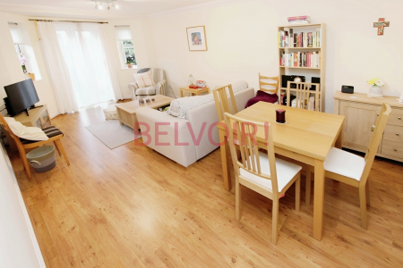 2 bedroom Flat to let in Archers Road, Southampton, SO15