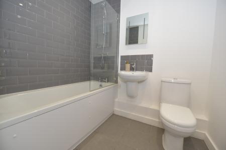 2 bedroom Flat to let in Bevois Valley Road, Southampton, SO14