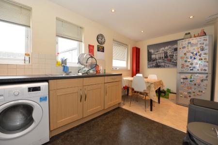4 bedroom Town house to let in White Star Place, Southampton, SO14