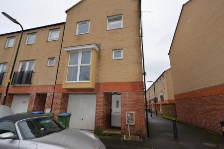 4 bedroom Town house to let in White Star Place, Southampton, SO14