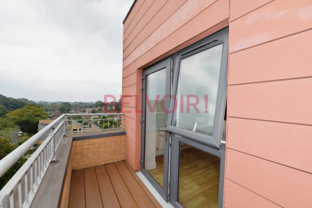2 bedroom Flat to let in Mansfield Park Street, Southampton, SO18