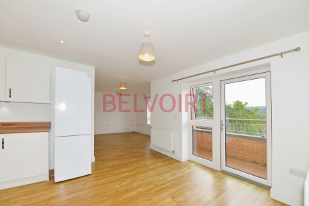 2 bedroom Flat to let in Mansfield Park Street, Southampton, SO18