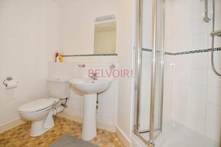 2 bedroom Flat to let in Castle Way, Southampton, SO14