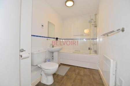 2 bedroom Flat to let in Castle Way, Southampton, SO14