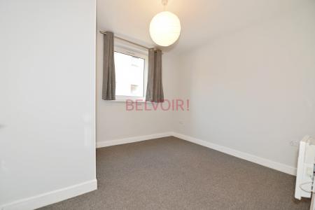 2 bedroom Flat to let in Castle Way, Southampton, SO14