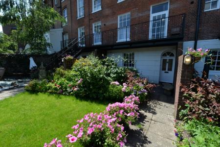 1 bedroom Flat to let in St Peter Street, Winchester, SO23