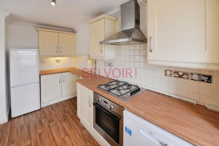 2 bedroom Flat to let in 9 Bournemouth Road, Chandler's Ford, SO53