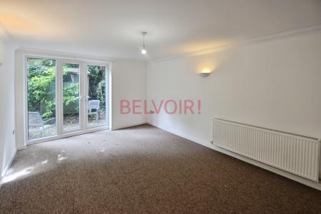 2 bedroom Flat to let in 9 Bournemouth Road, Chandler's Ford, SO53