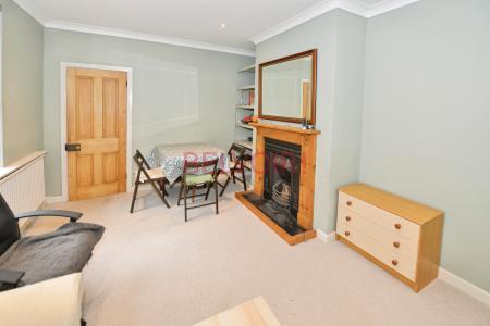 5 bedroom Semi-detached house to let in Gordon Avenue, Portswood, Southampton, SO14
