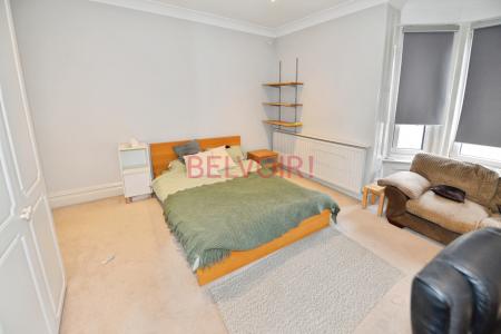 5 bedroom Semi-detached house to let in Gordon Avenue, Portswood, Southampton, SO14