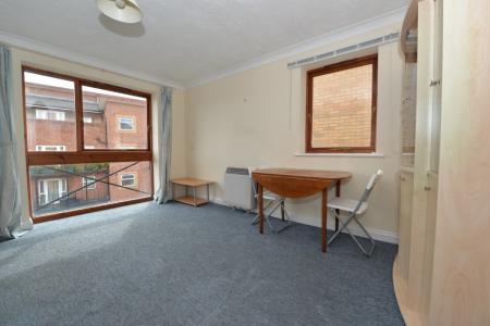 1 bedroom Flat to let in Carlisle Road, Southampton, SO16