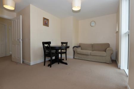 1 bedroom Flat to let in Briton Street, Southampton, SO14