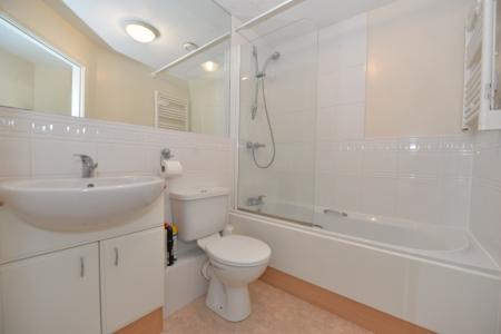 1 bedroom Flat to let in Briton Street, Southampton, SO14