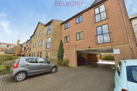 1 bedroom Flat to let in Court Road, Southampton, SO15