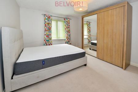 2 bedroom Flat to let in 20 Archers Road, Southampton, SO15