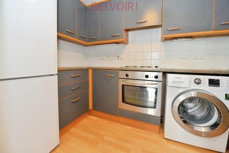 2 bedroom Flat to let in 20 Archers Road, Southampton, SO15