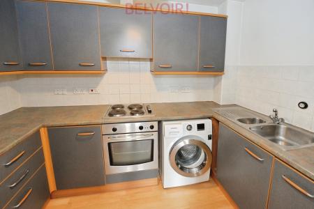 2 bedroom Flat to let in 20 Archers Road, Southampton, SO15