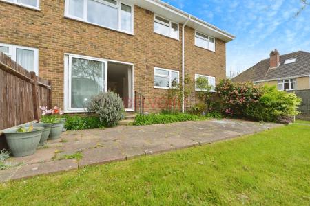 2 bedroom Flat for sale in Lincoln Court, Shirley, Southampton, SO15